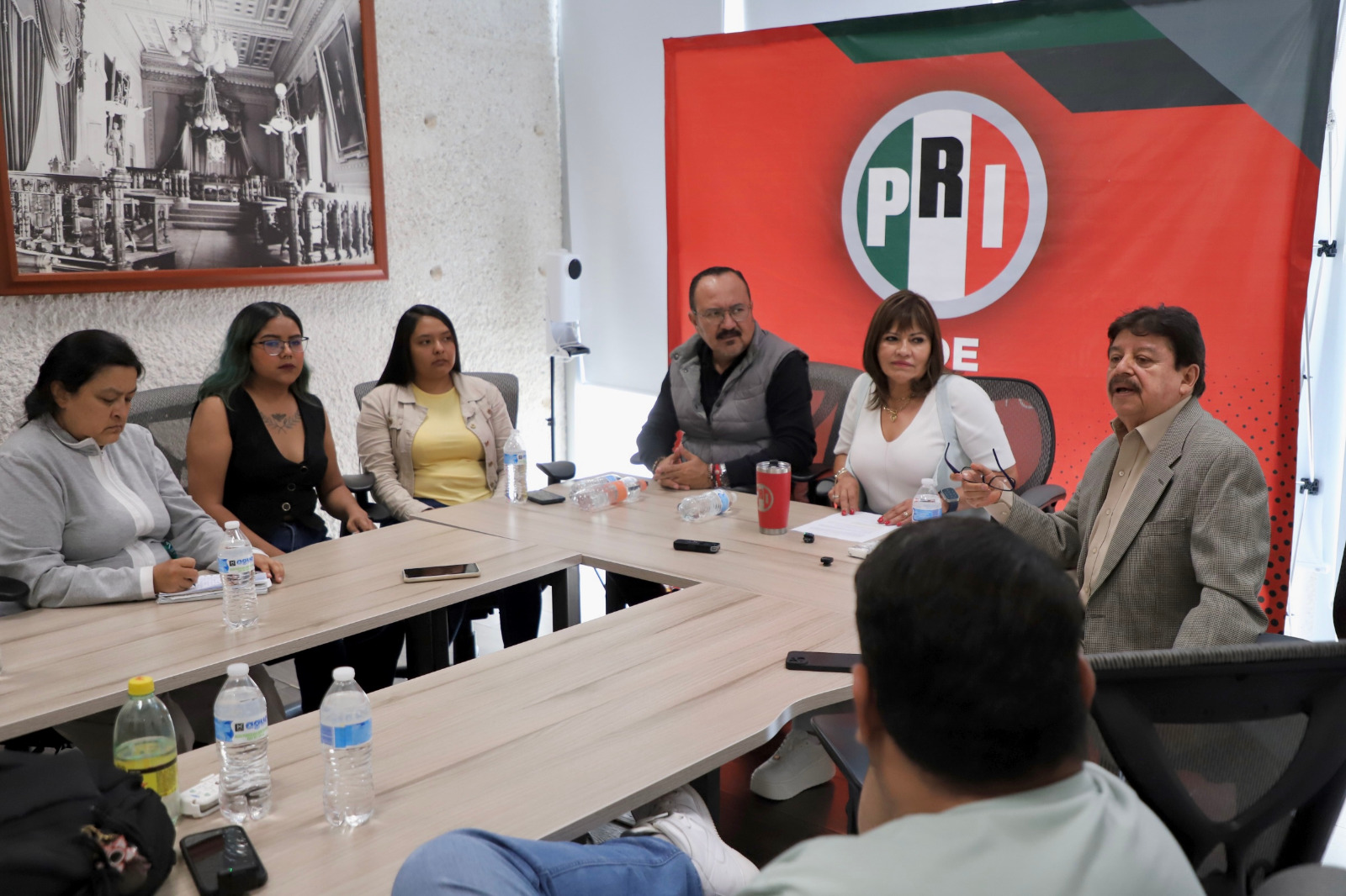 PRI cuestiona falta de certeza sobre agua y gasto federal para 2027