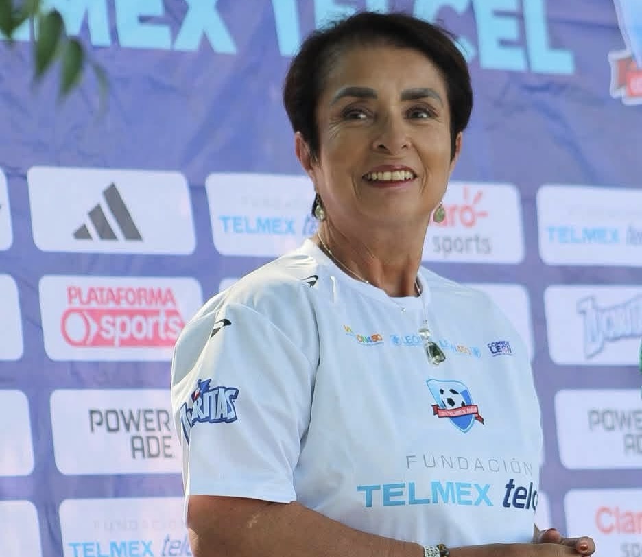 Antares Vázquez entra a la contienda por León con promoción telefónica